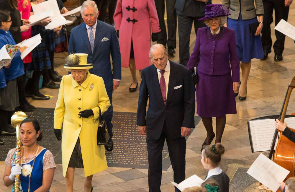 rainha-elizabeth-look-amarelo