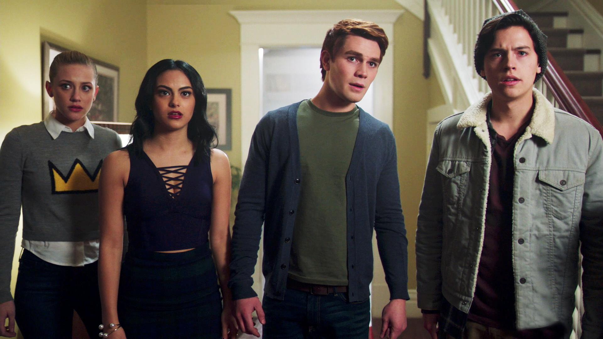 Ator De Riverdale Sofre Acidente De Carro Ao Deixar Set Capricho