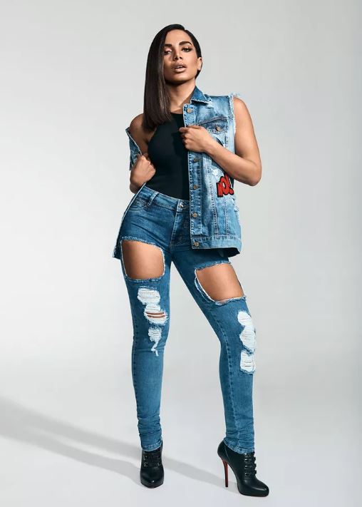 Anitta de hot sale calça jeans