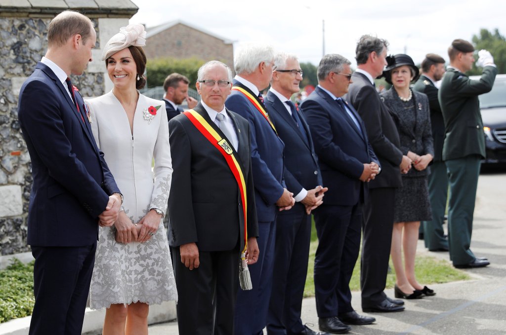 Kate Middleton e Príncipe William em cerimônia na Bélgica
