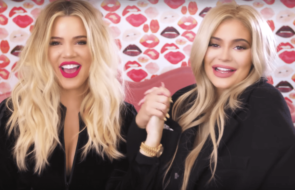 khloe-kardashian-kylie-jenner-piadas-sobre-bebes