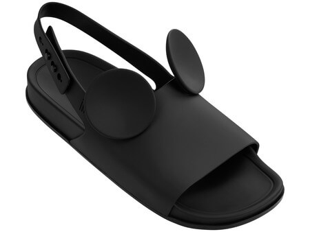 A beach Slide Sandal custa R$160.