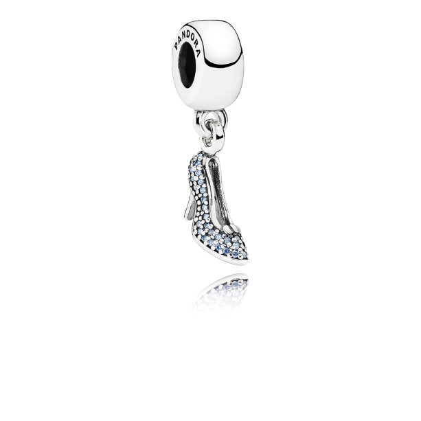 Sapatinho de cristal Cinderela - R$ 305