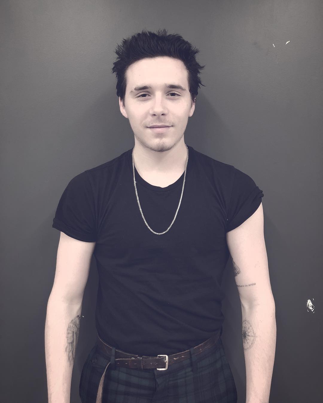 BROOKLYN BECKHAM, NAMORADO DE CHLOE MORETZ É VISTO BEIJANDO A