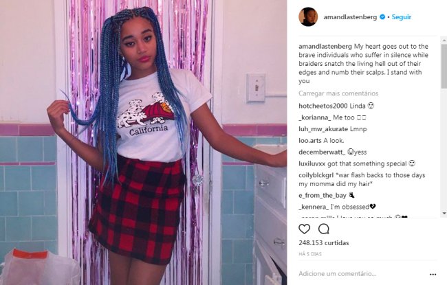 amandla-stenberg-cabelo-trancinhas-coloridas