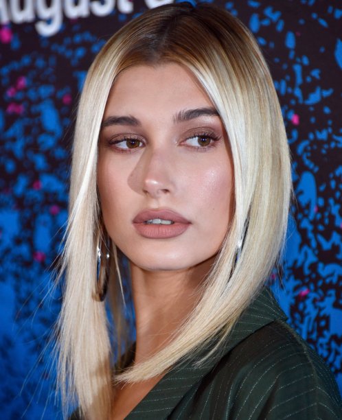 As celebs amam o acabamento mate - né, Hailey Baldwin?