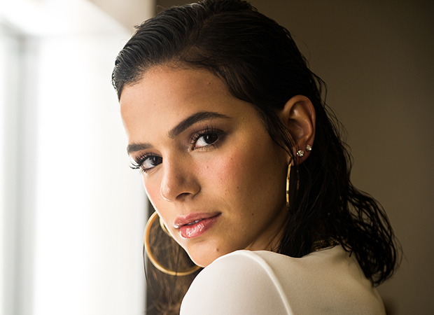 bruna-marquezine-sobrancelha-marcada