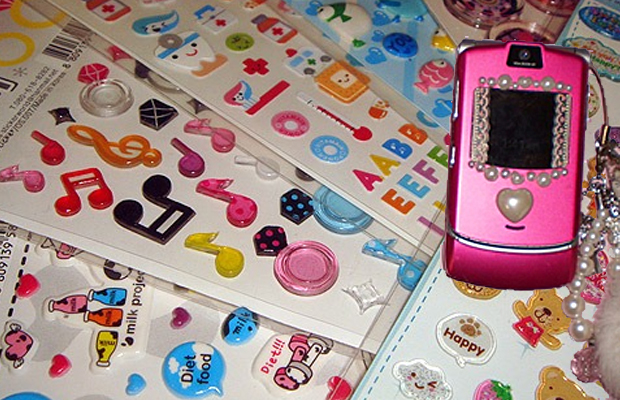 Geloucos #nostalgia  Celular antigo, Coisas para comprar, Aniversario