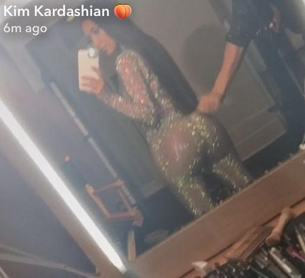 Kim-Kardashian-macacão-bruna-marquezine