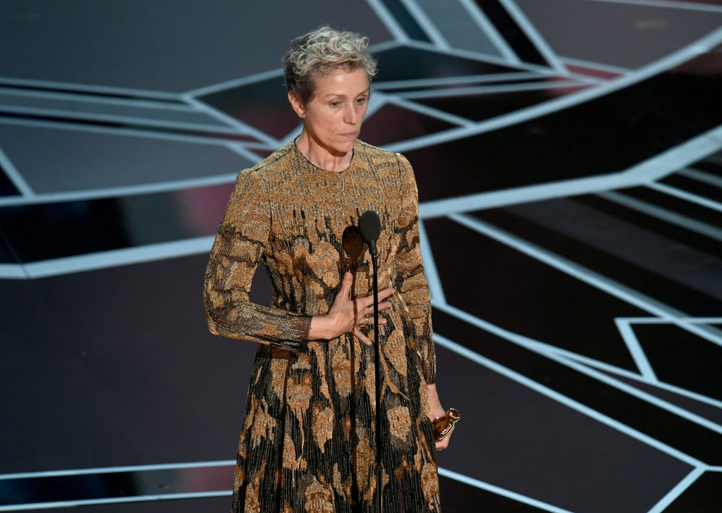Frances McDormand recebe o Oscar de melhor atriz