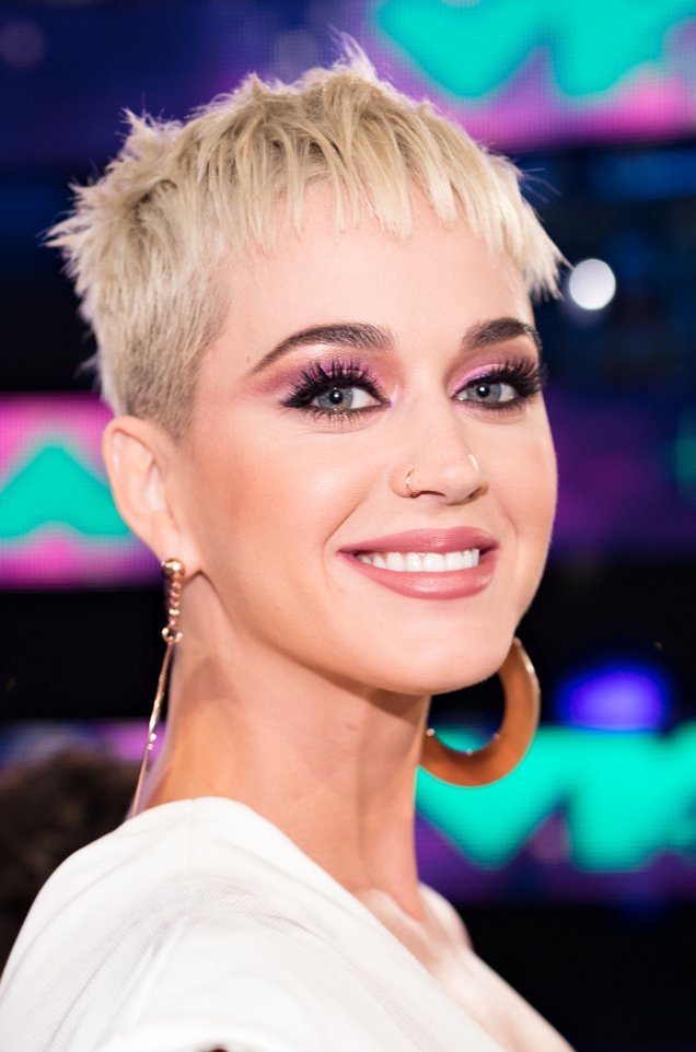 No VMA 2017, Katy apareceu com ele ainda mais curtinho!