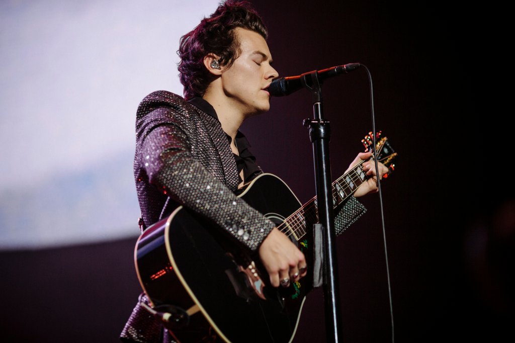 harry-styles-show-paris