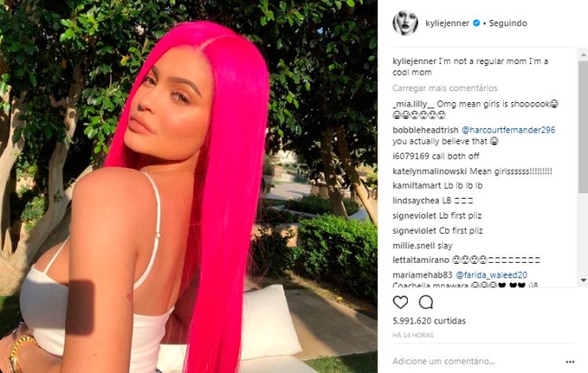 kylie-jenner-cabelo-rosa-coachella-1 kylie-jenner-cabelo-rosa-coachella-1