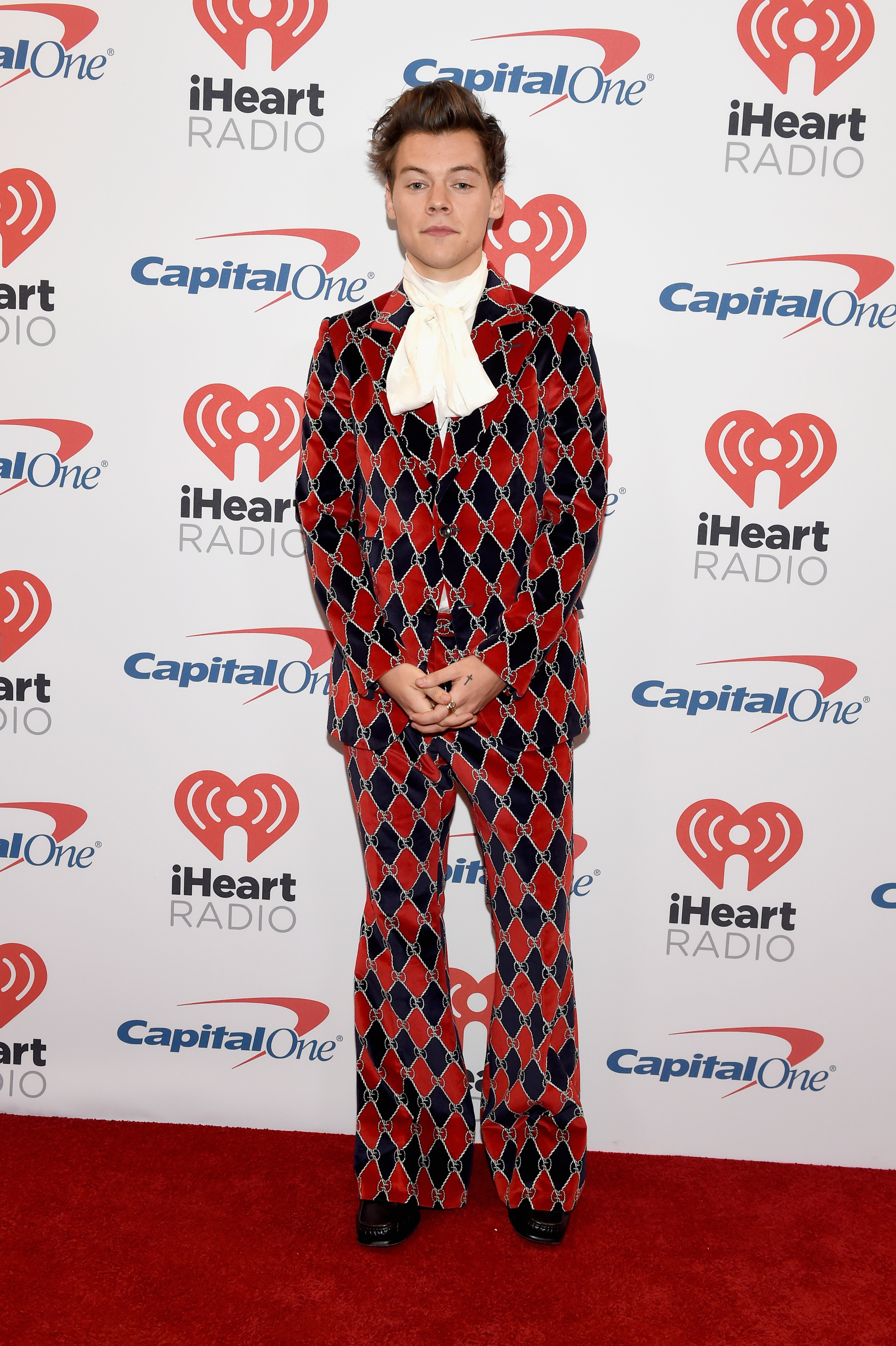 harry-styles-looks harry-styles-looks