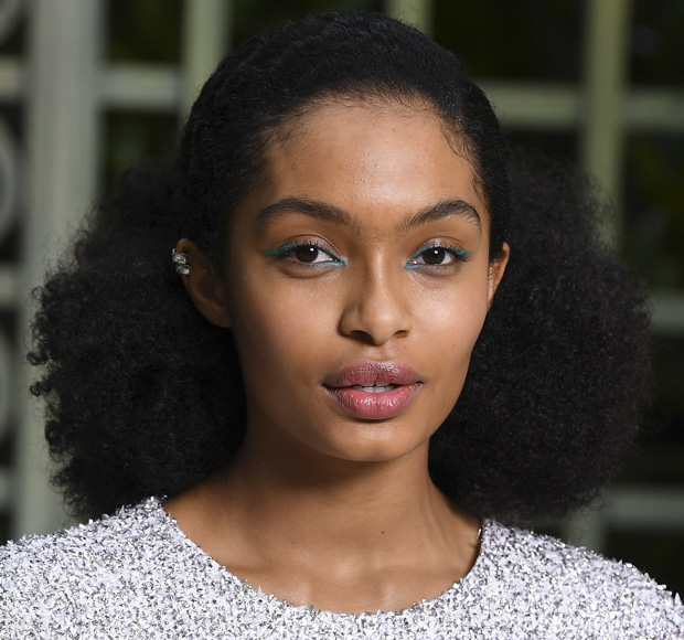 yara-shahidi-sombra azul yara-shahidi-sombra azul