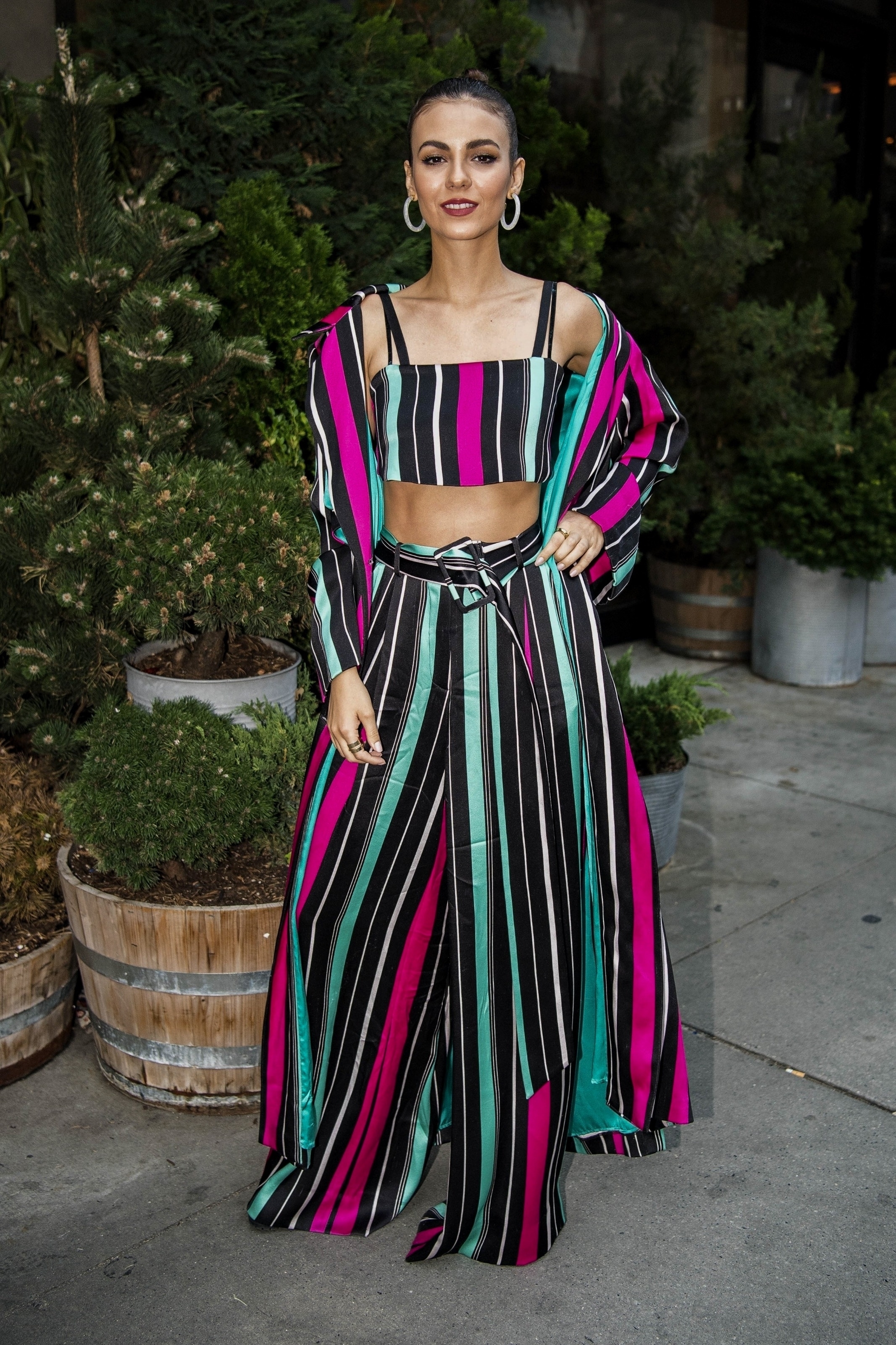 victoria-justice-look-do-dia-street-style