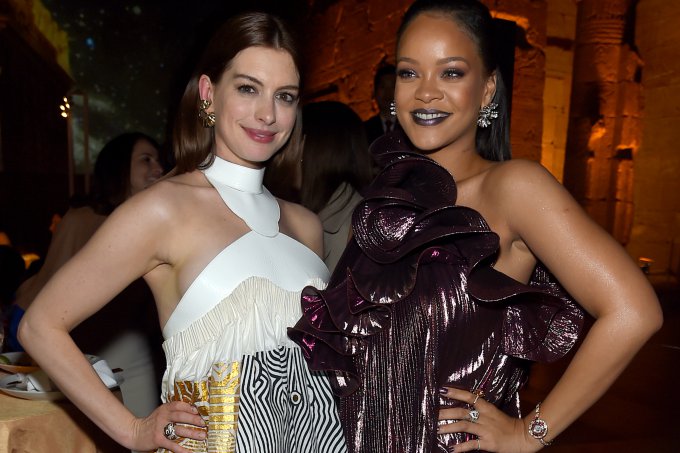 rihanna-anne-hathaway