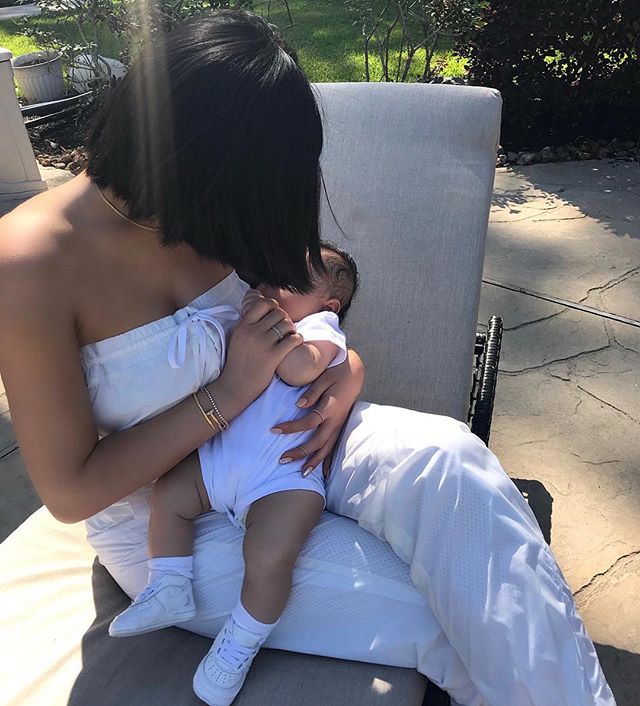 tendencia-meia-branca-tenis Tendência: usar tênis com meia branca é o novo truque fashion das famosas