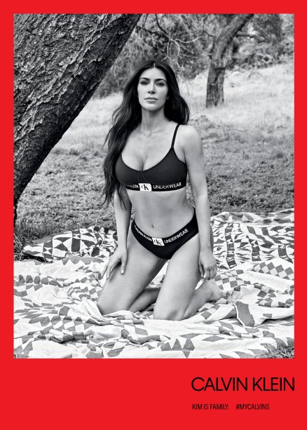 Kim Kardashian na campanha #MYCALVINS.