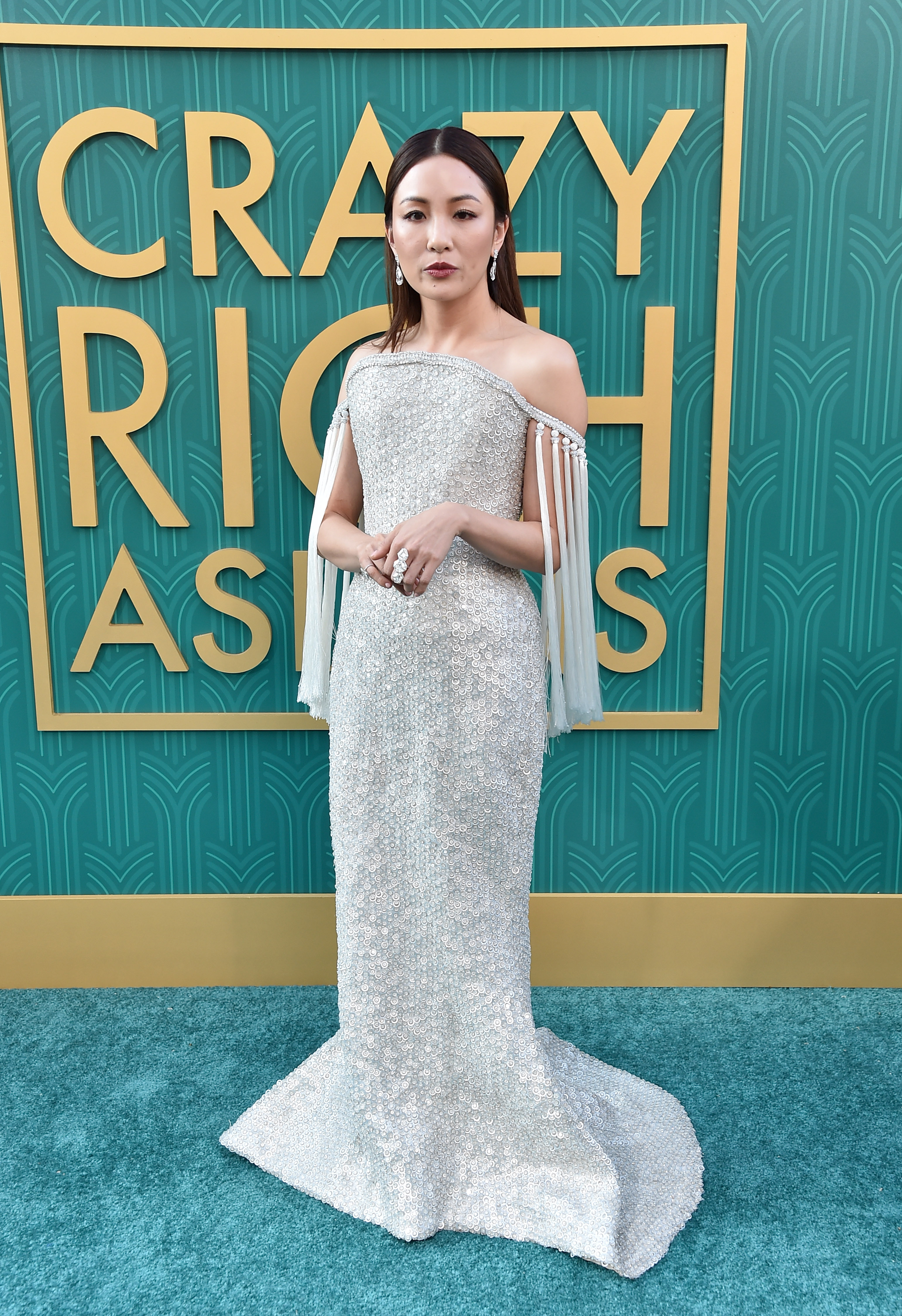 podres-de-ricos-red-carpet-constance-wu Look de red carpet Podres de Rico Constace Wu