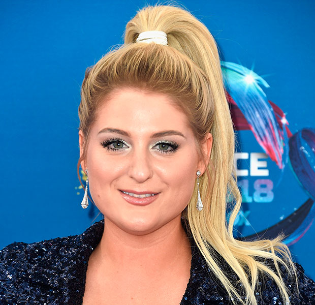 make-cabelo-famosas-teen-choice-awards-2018-meghan-trainor make-cabelo-famosas-teen-choice-awards-2018-meghan-trainor