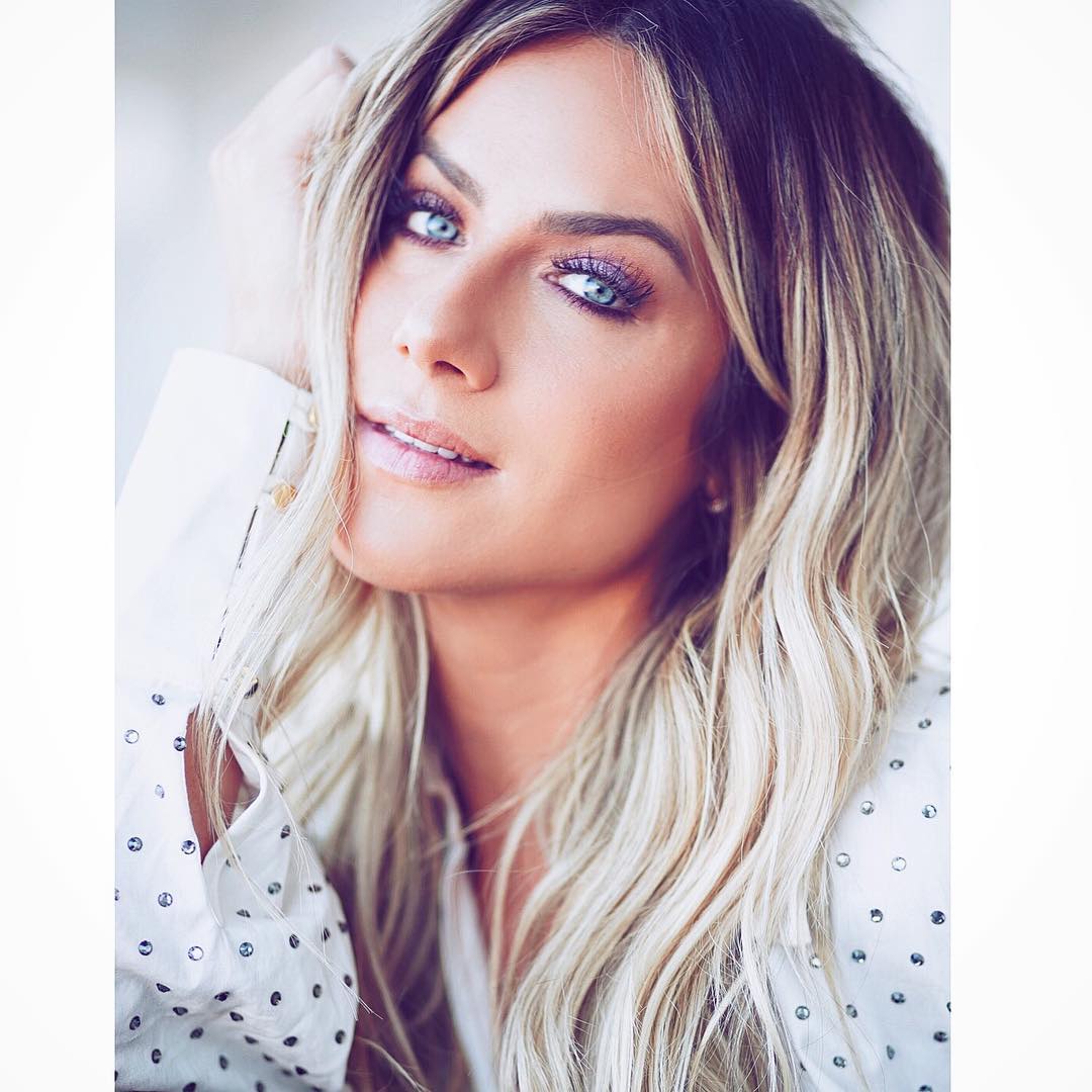 virgem-giovanna-ewbank virgem-giovanna-ewbank