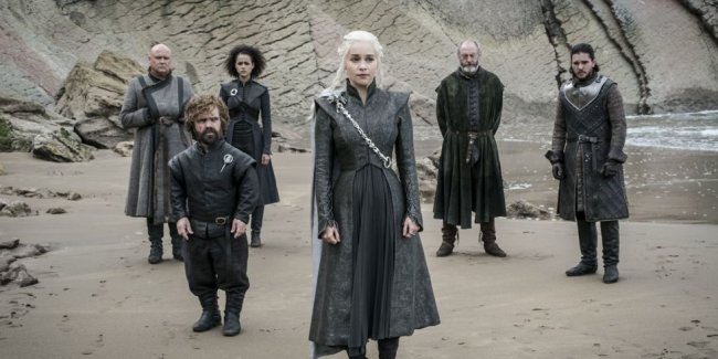estrela-de-game-of-thrones-se-finge-de-morto