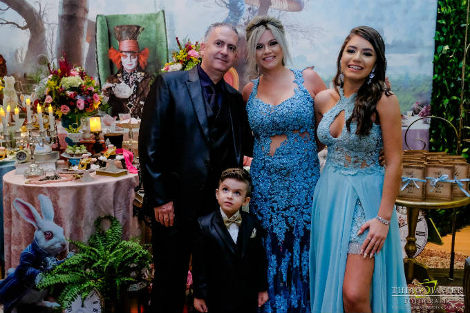 festa-15-anos-alice-pais-maravilhas-12