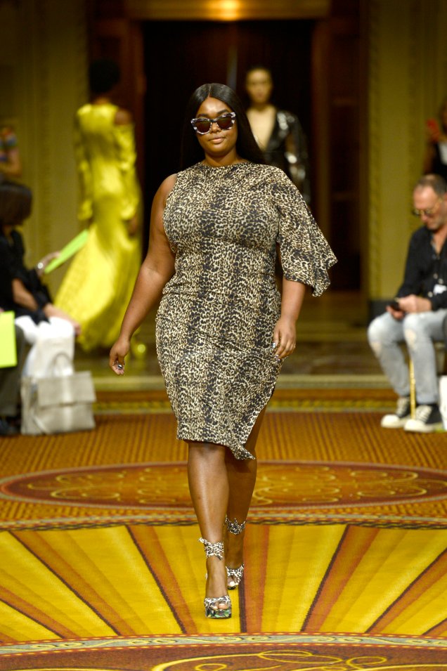 Desfile de Christian Siriano na NYFW. Desfile de Christian Siriano na NYFW.
