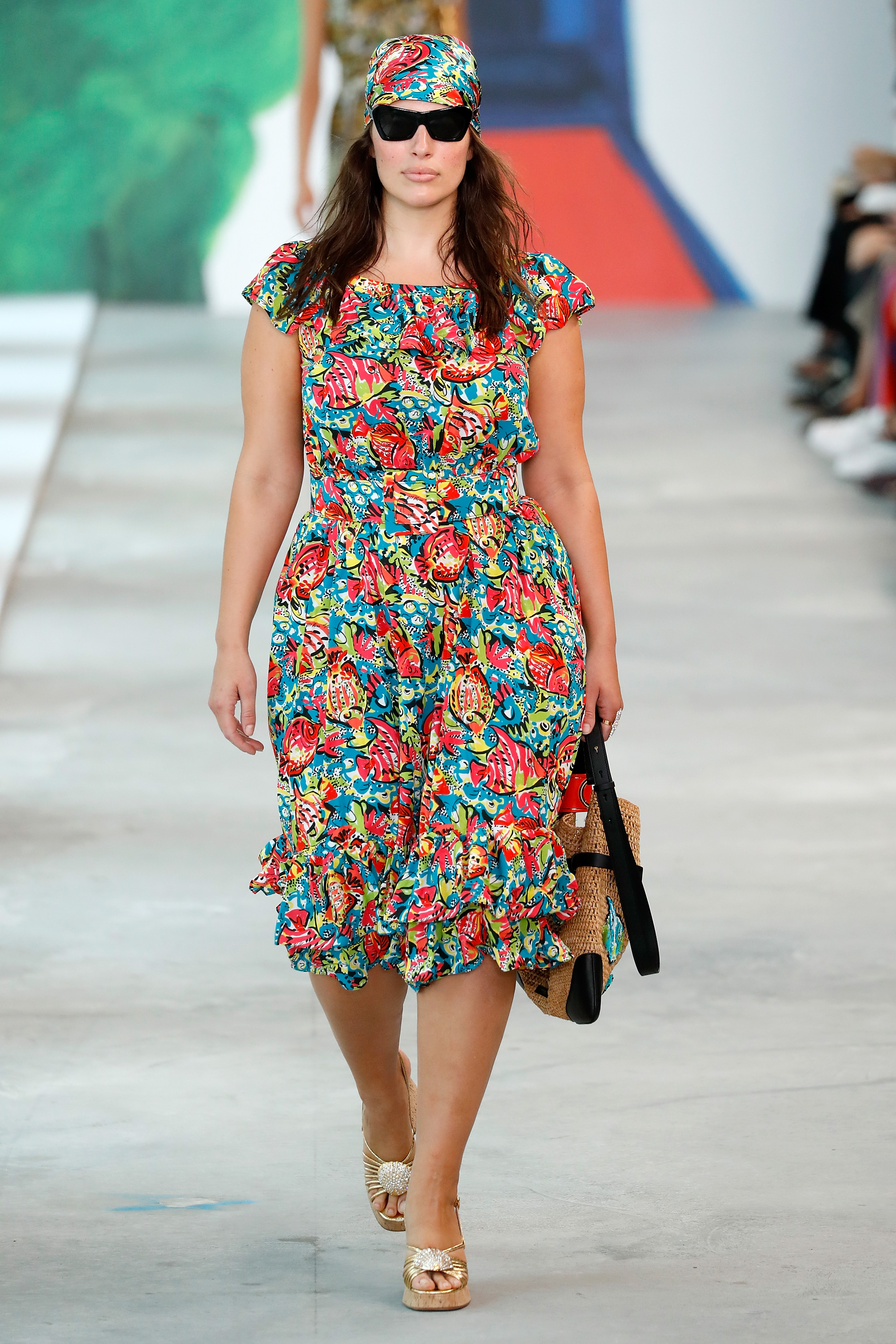 ashley-graham-michael-kors-nyfw Ashley Graham no desfile de verão 2019 de Michael Kors.