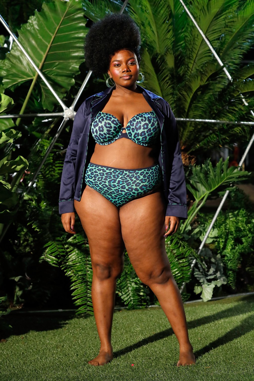 Eba! Calvin Klein lança coleção plus size de peças underwear no