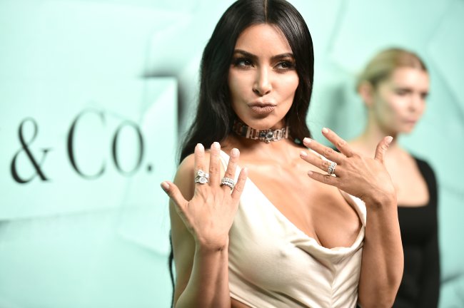 kim-kardashian-tem-seguranças-para-joias kim-kardashian-tem-seguranças-para-joias