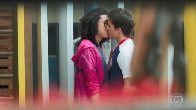 michael-e-santiago-se-beijam-em-malhacao-vidas-brasileiras-beijo-gay michael-e-santiago-se-beijam-em-malhacao-vidas-brasileiras-beijo-gay