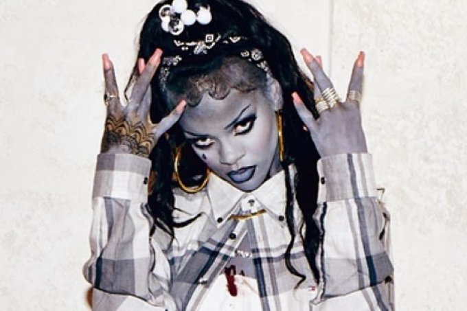 Rihanna_Halloween_2013