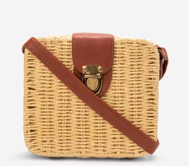 Amaro (R$ 149,90*). Amaro (R$ 149,90*).