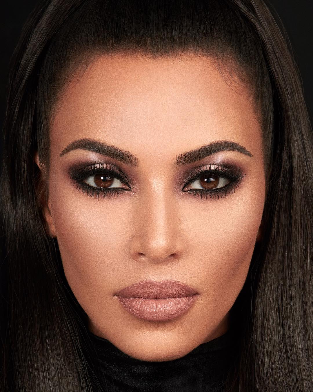 Tem Make Inédito Chegando Na Kkw Beauty Marca Da Kim Kardashian Capricho