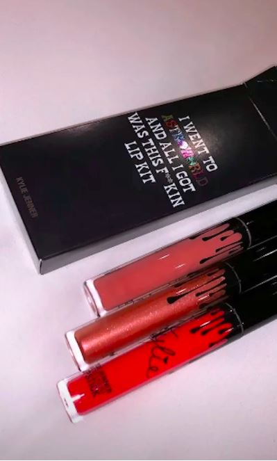 lip-kit-travis-scott-kylie-jenner-kylie-cosmetics lip-kit-travis-scott-kylie-jenner-kylie-cosmetics
