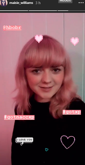 Maisie-Williams-cabelo-rosa-2