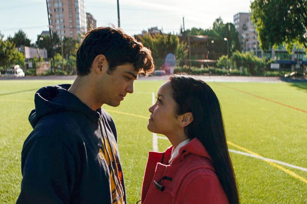 Noah Centineo e Lana Condor confirmam sequência de Para Todos os Garotos que Já Amei