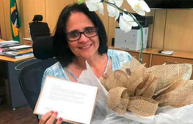 Para Damares Alves, feminismo é sobre ser feia e não gostar de homens