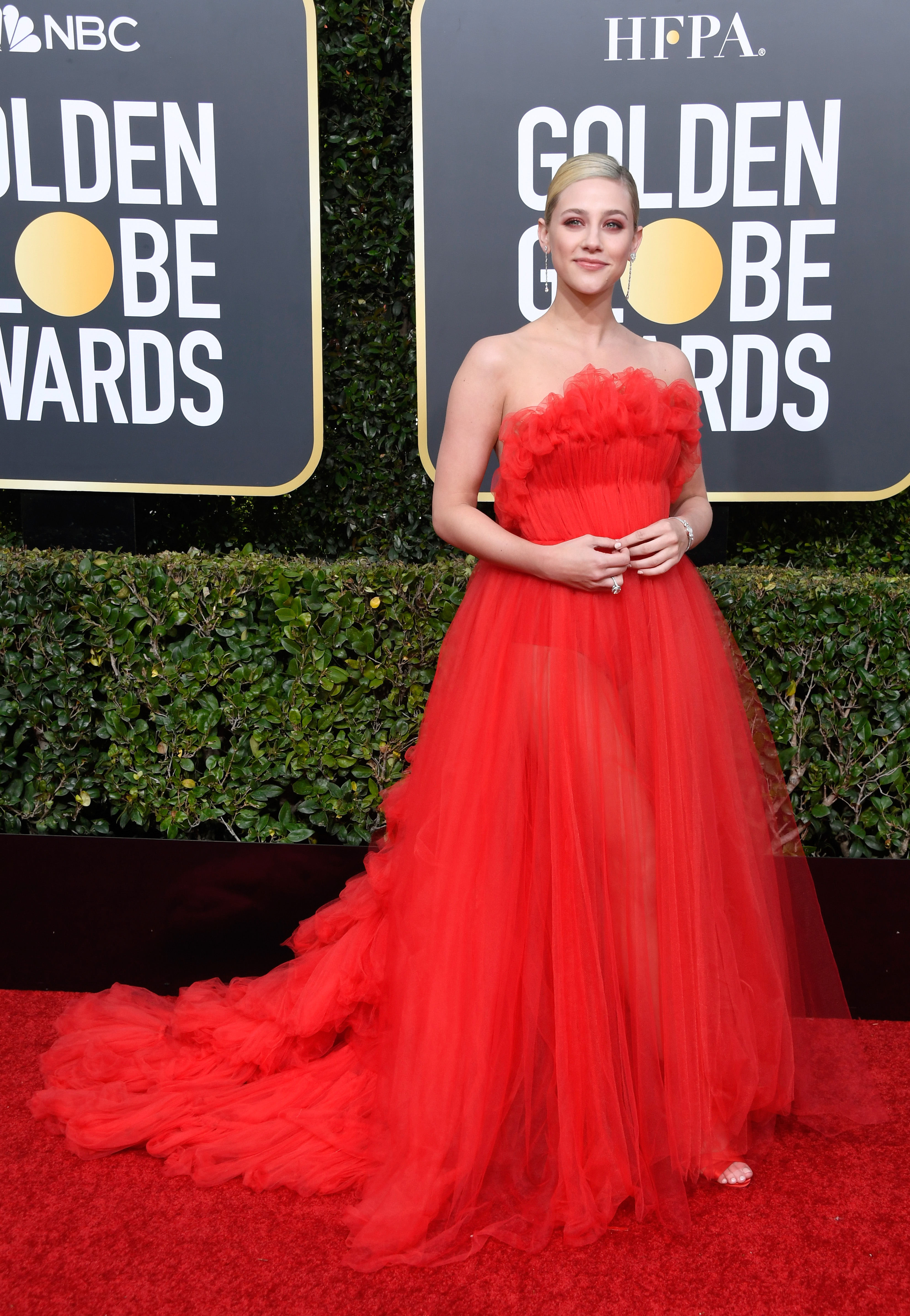 lili-reinhart-globo-de-ouro-2019 Lili Reinhart no Globo de Ouro 2019.