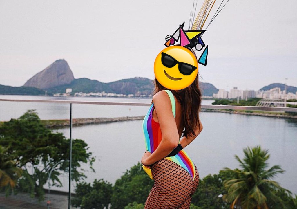 Giovanna Lancellotti usando fantasia de Carnaval