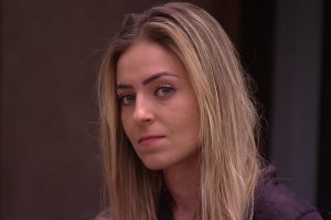 Paula dá show de homofobia no BBB19