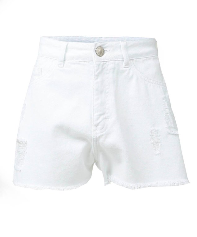 Short branco (R$ 89,99*).