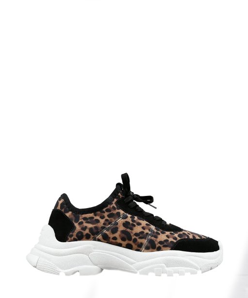 Tênis chunky de animal print (R$ 189,99*).