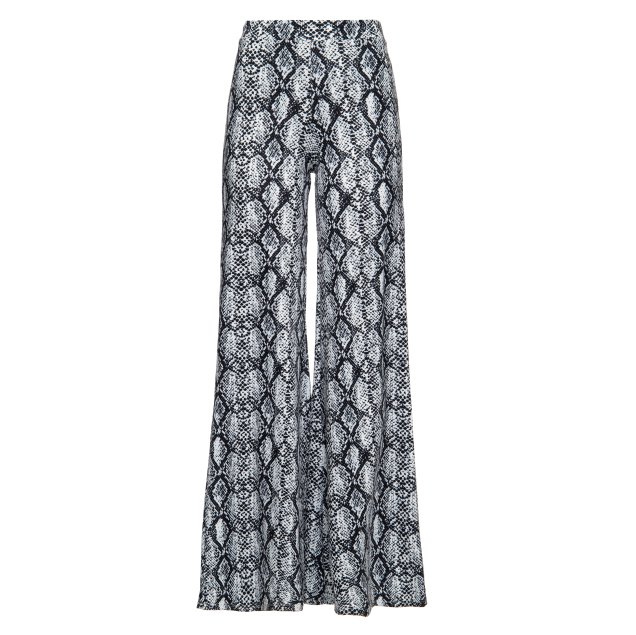 Calça flare Marisa (R$ 99,95*). Calça flare Marisa (R$ 99,95*).