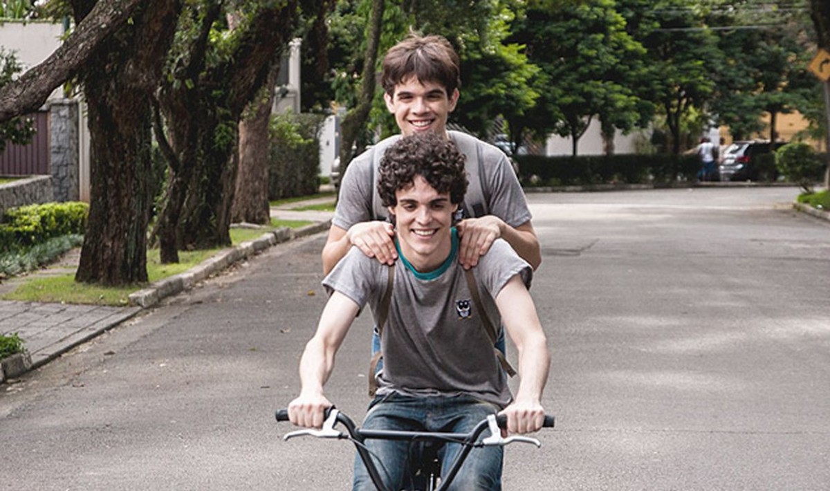 Hoje-eu-quero-voltar-sozinho