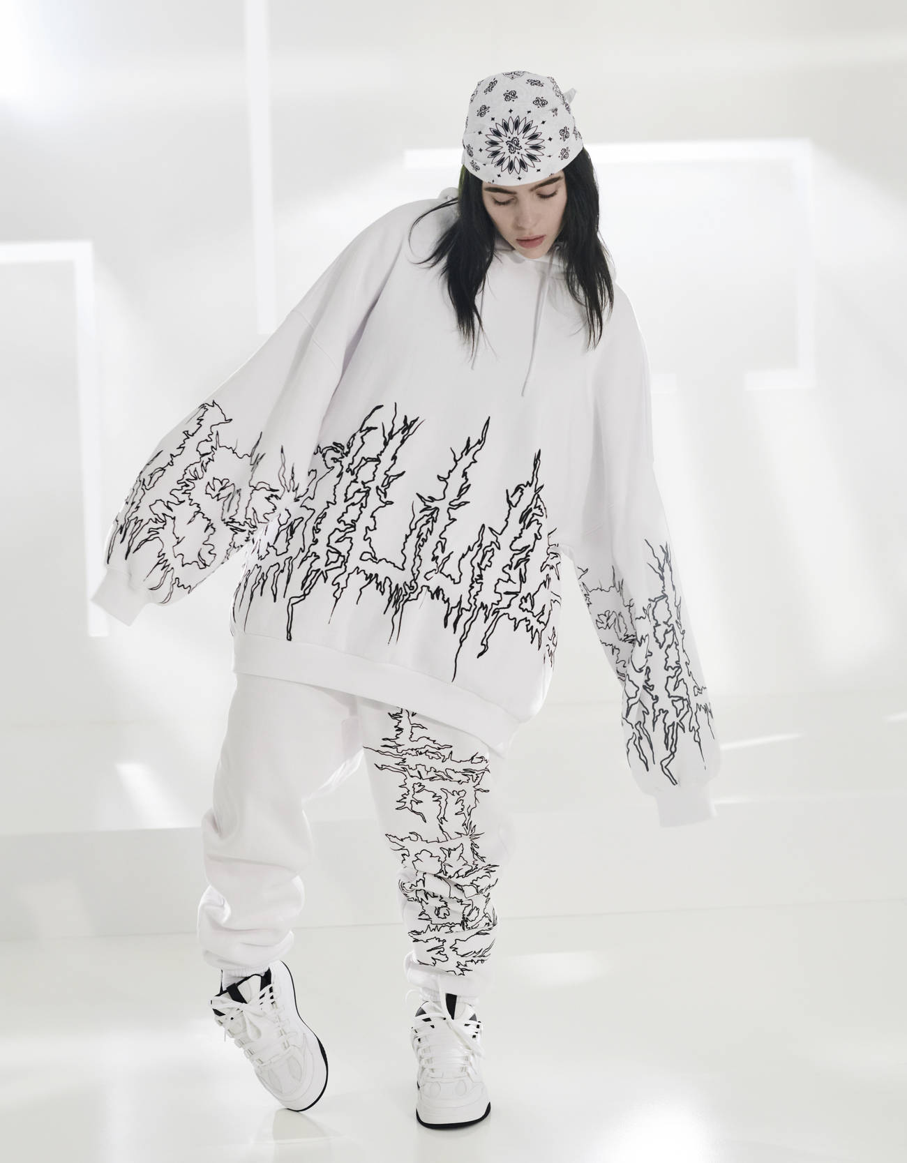 billie-eilish-bershka-01