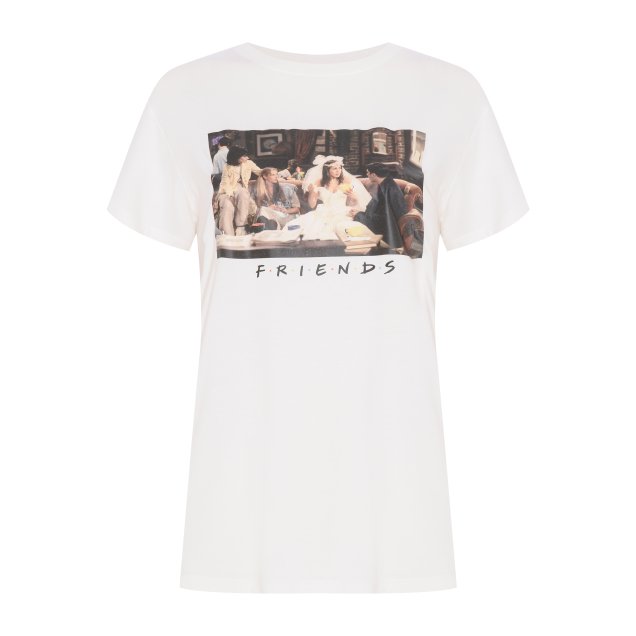 Camiseta Friends Rachel de Noiva, C&A, R$ 49,99. Camiseta Friends Rachel de Noiva, C&A, R$ 49,99.