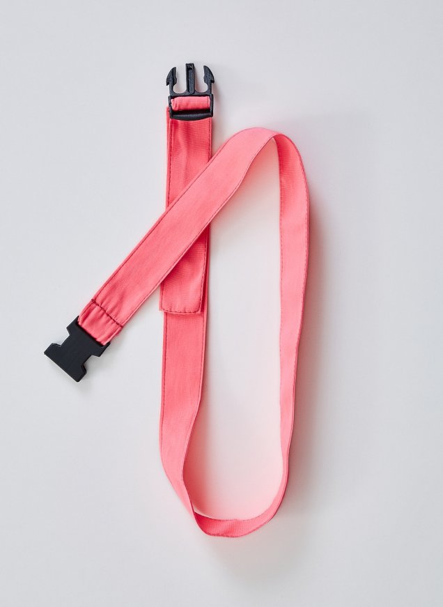 Cinto rosa neon da Youcom (R$ 39,90*).